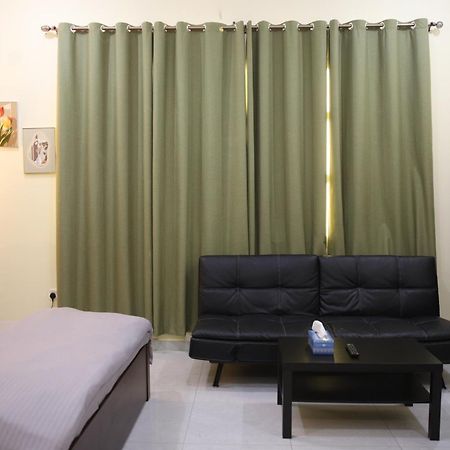 Luxury Private Studio Apartment Close To Airport Abu Dhabi Luaran gambar