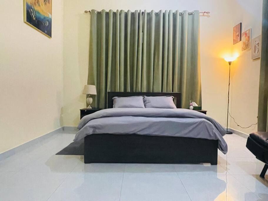 Luxury Private Studio Apartment Close To Airport Abu Dhabi Luaran gambar