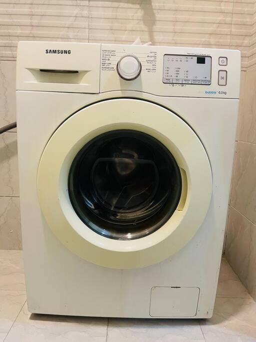 Luxury Private Studio Apartment Close To Airport Abu Dhabi Luaran gambar